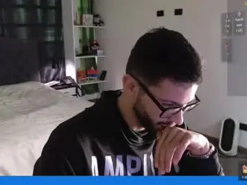 Chaturbate Sex Chat of phantom_bigger1