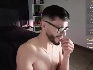 Chaturbate Sex Chat of phantom_bigger1