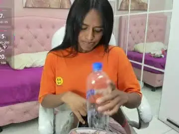 Chaturbate Live Sex Cam of enyelin
