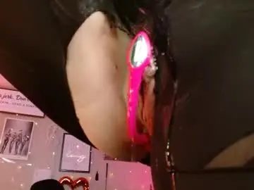 Chaturbate Nude Webcam of milf_lacey