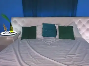 Chaturbate Live Sex Cam of evelina_chapman