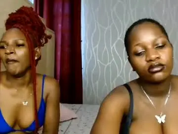 Chaturbate Live Sex Cam of raven_luxe