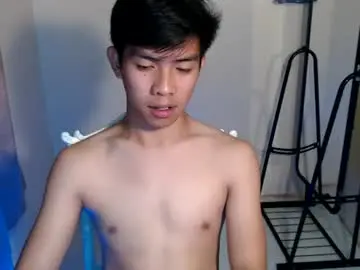 Chaturbate Live Sex Cam of clyde_twinkx