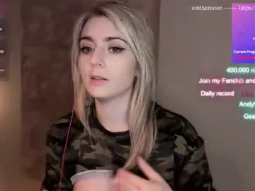 Chaturbate Watch Live Sex Cams of kimilee22