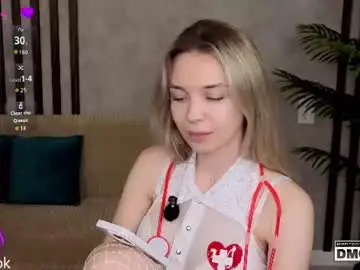 Chaturbate Live Sex Cam of holl1would