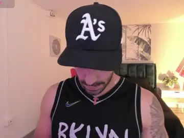 Chaturbate Live Sex Cam of tbastian