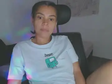 Chaturbate Live Sex Cam of shayna_cute