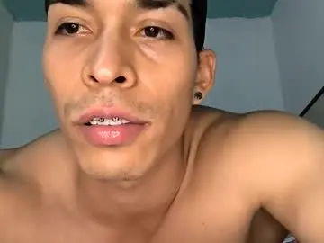 Chaturbate Adult Video Chat of miguell_magnoo