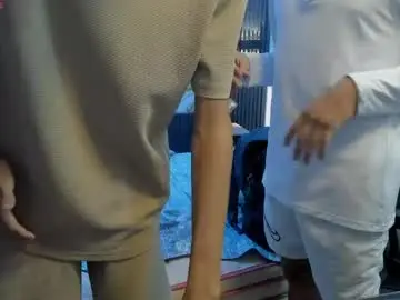 Chaturbate Sex Cam of dark_desiree18