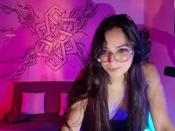 Chaturbate Sex Chat of emi_roberts