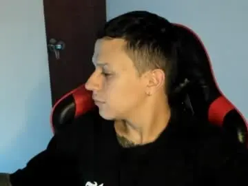 Chaturbate Live Sex Cam of masterdave7