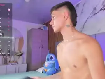 Chaturbate Nude Webcam of dustinlevine