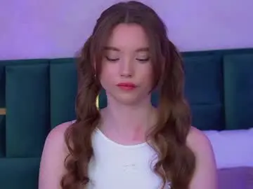 Chaturbate Live Sex Cam of keiraace