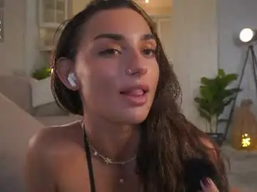 Chaturbate Live Sex Cam of dinacaguimbal