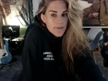 Chaturbate Best live sex cam show of katiecutie_5