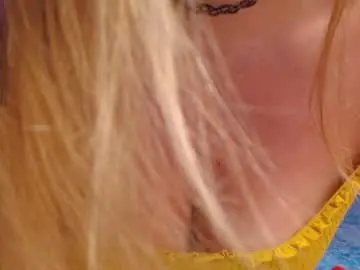 Chaturbate Live Sex Cam of jenny_oliviawow
