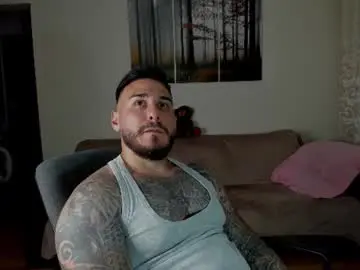 Chaturbate Live Sex Cam of gymdominus