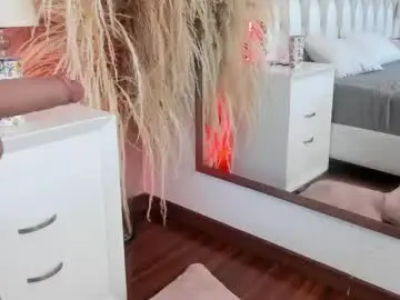 Chaturbate Watch Live Sex Cams of sophi_rae