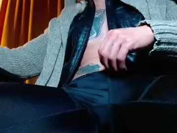Chaturbate Live Sex Cam of sebastian_025