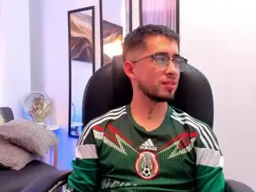 Chaturbate Free Porn Cam of tommas_johnson
