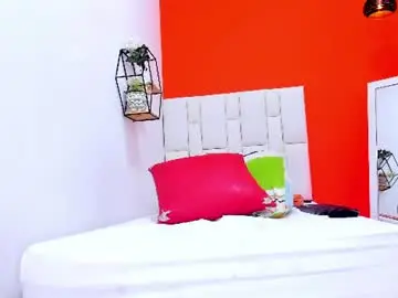 Chaturbate Watch Live Sex Cams of lia_antonella69