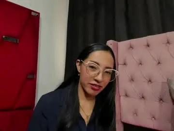 Chaturbate Adult Video Chat of miadivinehyh
