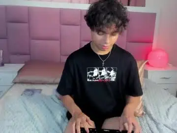 Chaturbate Free Live Porn of honeymoon_sariel