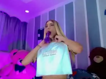 Chaturbate Live Sex Cam of oliviahot01