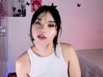 Chaturbate Nude Webcam of _ariiaa_