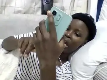 Chaturbate Live Sex Cam of pretty_petite_ebony