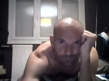 Chaturbate Live Sex Cam of montmasse