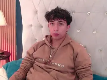 Chaturbate Free Live Porn of aiden_rivers_