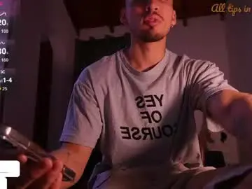 Chaturbate Live Sex Cam of hottestdavidx