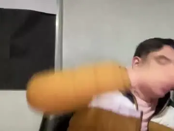 Chaturbate Live Sex Cam of garypinepineapple