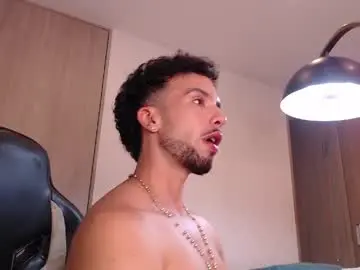 Chaturbate Best live sex cam show of danielsantosbubleaz