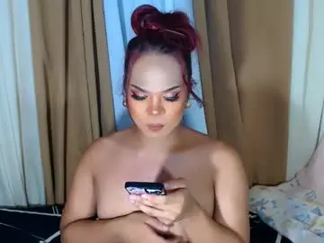 Chaturbate Live Sex Cam of urmakelove_fac