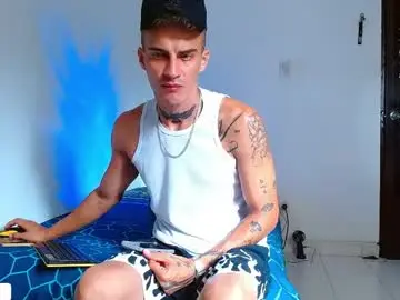Chaturbate Live Sex Cam of bray_hotboy