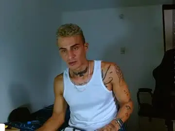Chaturbate Live Sex Cam of bray_hotboy