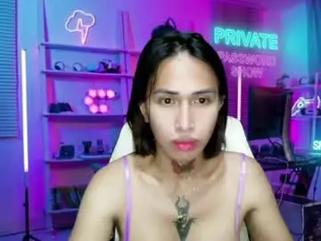 Chaturbate Live Sex Cam of snow_2000