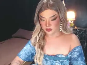 Chaturbate Best live sex cam show of hugecockchristine