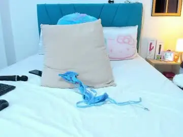 Chaturbate Live Sex Cam of kam_lopez