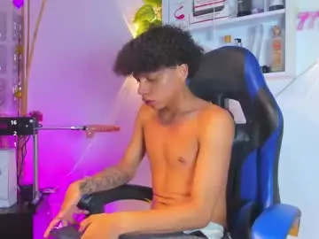 Chaturbate Live Sex Cam of _taylor_black