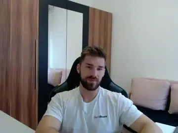Chaturbate Best live sex cam show of darius_94