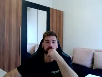 Chaturbate Live Sex Cam of darius_94