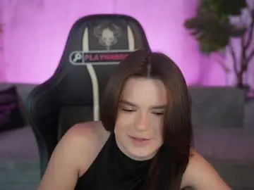 Chaturbate Live Sex Cam of kira0541