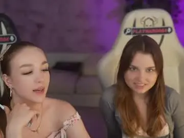 Chaturbate Live Sex Cam of kira0541