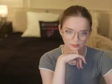 Chaturbate Live Sex Cam of kira0541