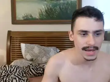 Chaturbate Live Sex Cam of hungcaique