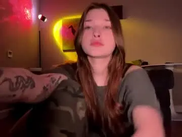Chaturbate Live Sex Cam of lakiaeskuchen