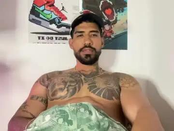 Chaturbate Live Sex Cam of myke_esthetic